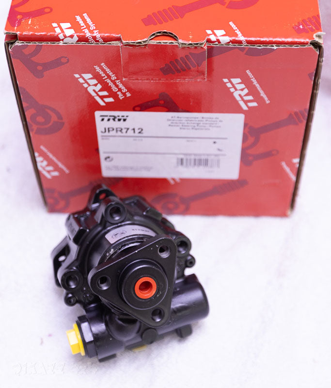 BMW Hydraulic Pump, Power Steering Pump for M57N X5 E53 - TRW 32416756930