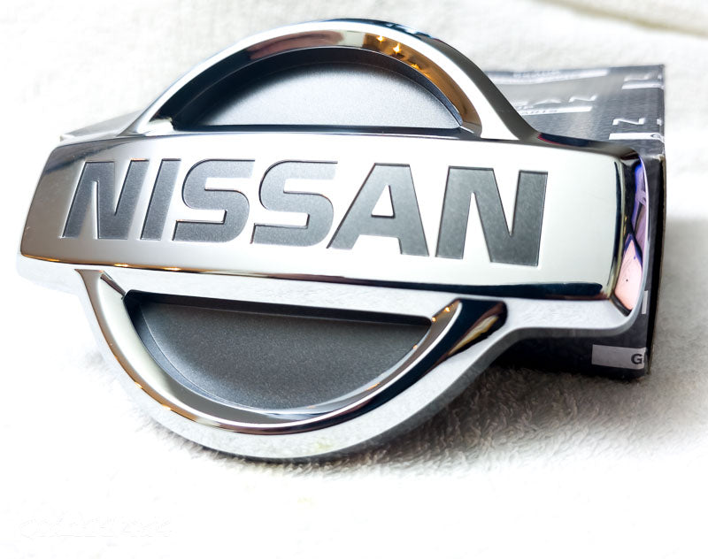 Genuine Nissan Patrol GQ Y60 Series 2 Grille Badge | Nissan