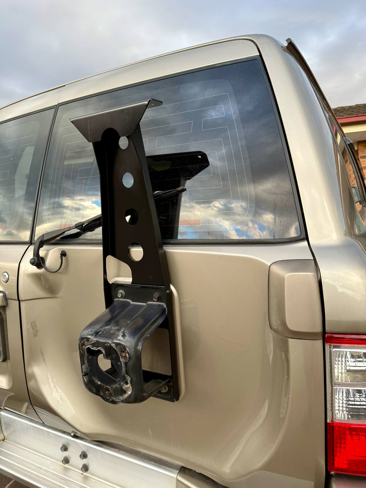 Racebred 4wd Rear Light Bar / Work Light Pole for Nissan Patrol GQ / GU | Racebred 4wd