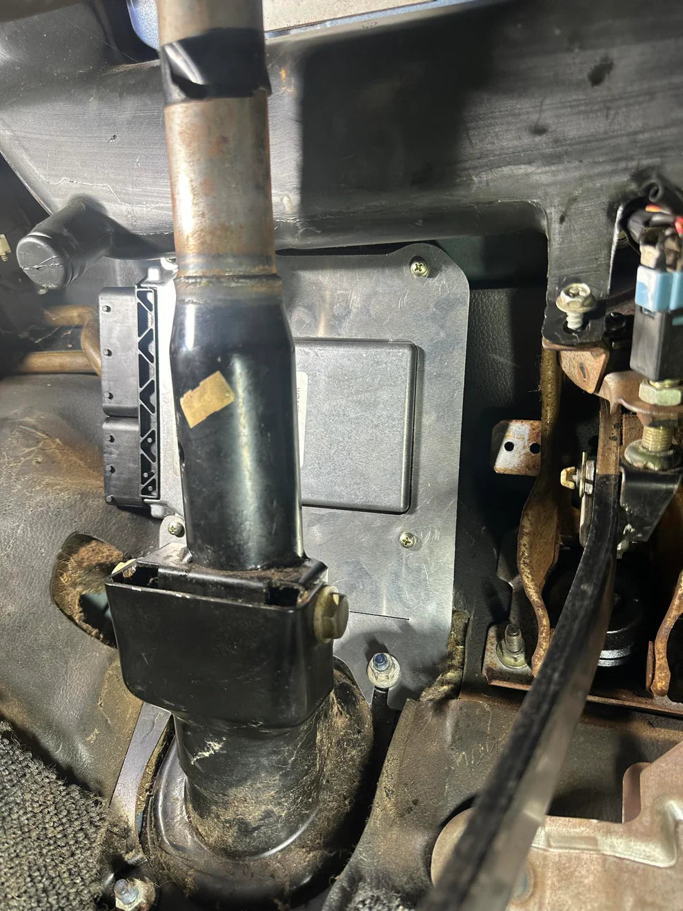 BMW M57N DDE ECU mount for GQ Patrol | QIKAZZ 4x4 & Camping