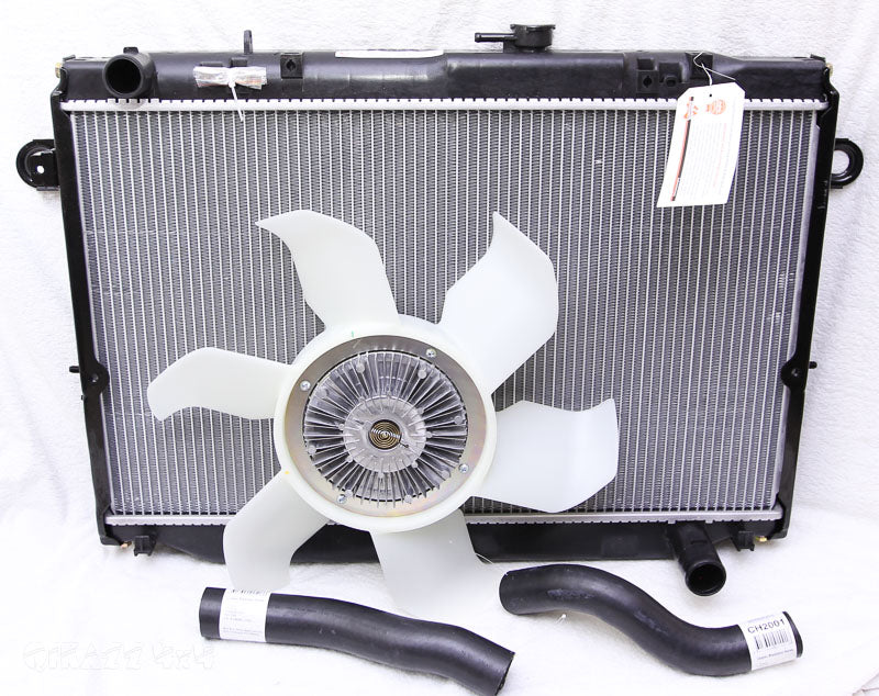 Adrad Alloy / Plastic Radiator for Toyota Landcruiser 105 Series Manual Diesel 4/98-07 HZJ105 + QIKAZZ Ultimate Fan | Adrad