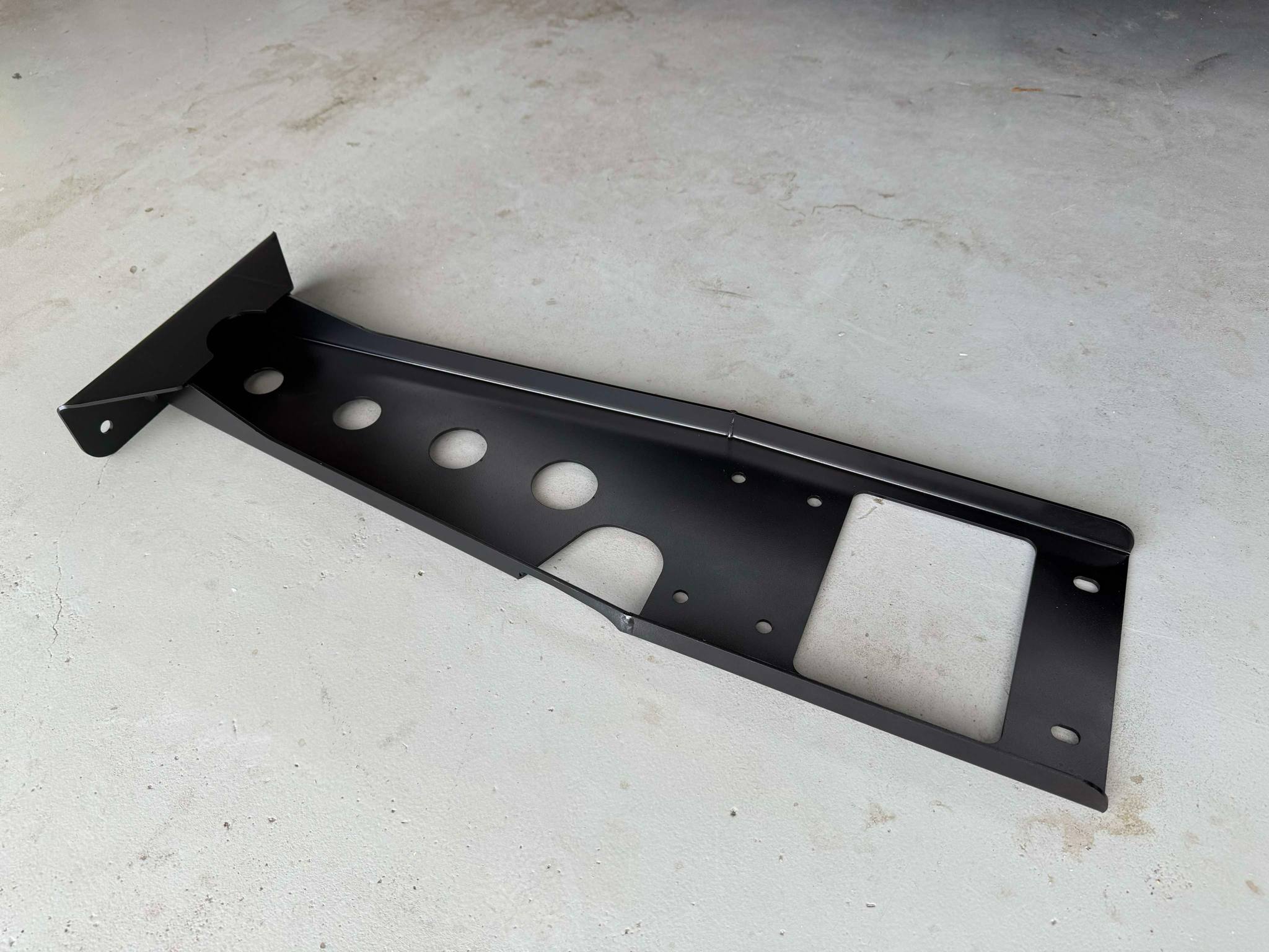 Racebred 4wd Rear Light Bar / Work Light Pole for Nissan Patrol GQ / GU | Racebred 4wd