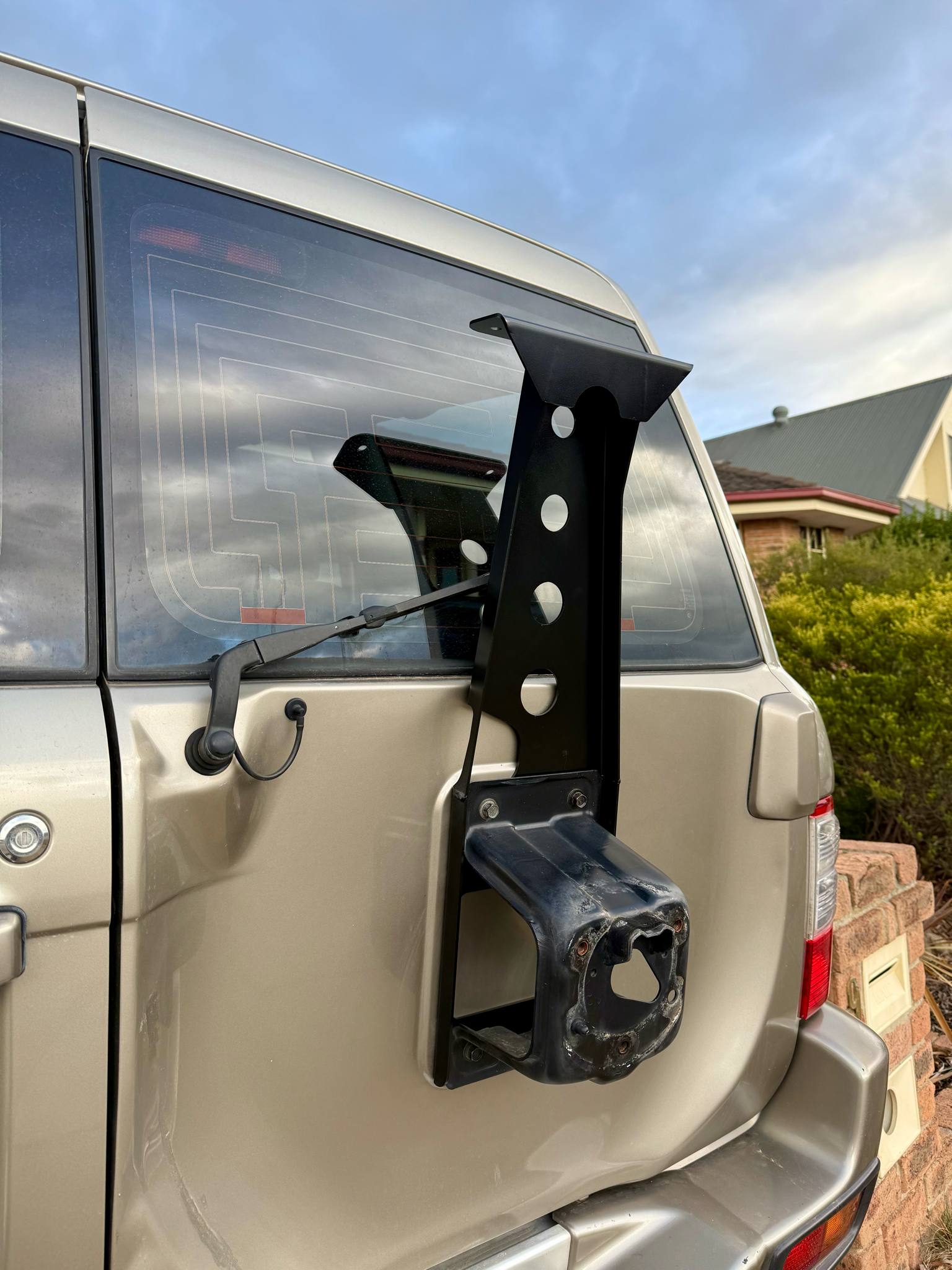 Racebred 4wd Rear Light Bar / Work Light Pole for Nissan Patrol GQ / GU | Racebred 4wd