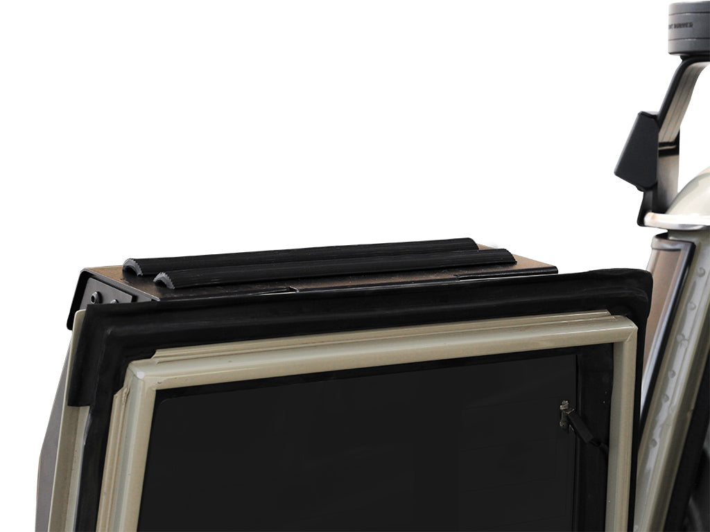 Ladder for Toyota Land Cruiser 76 - by Front Runner | Front Runner