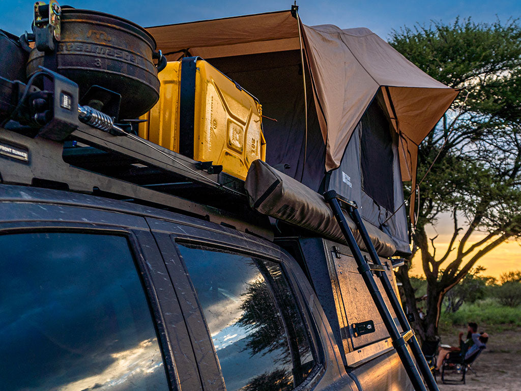 Potjie Pot/Dutch Oven AND Carrier - by Front Runner | Front Runner