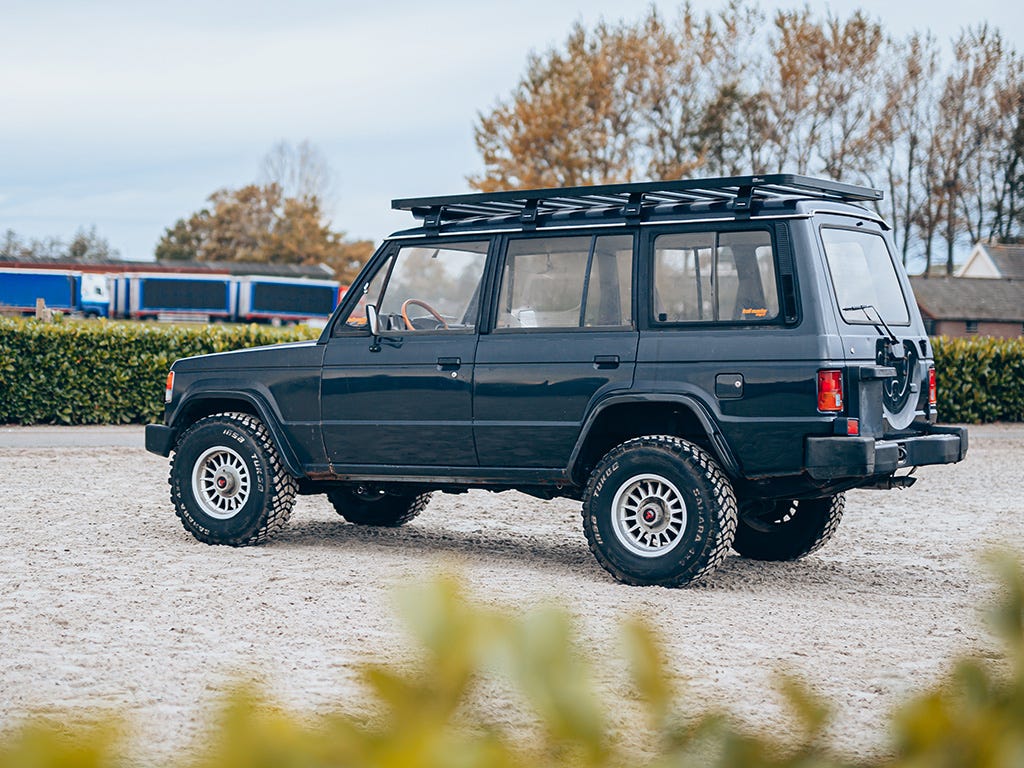 Mitsubishi Pajero L040 (1982-1990) Slimline II Roof Rack Kit | Front Runner