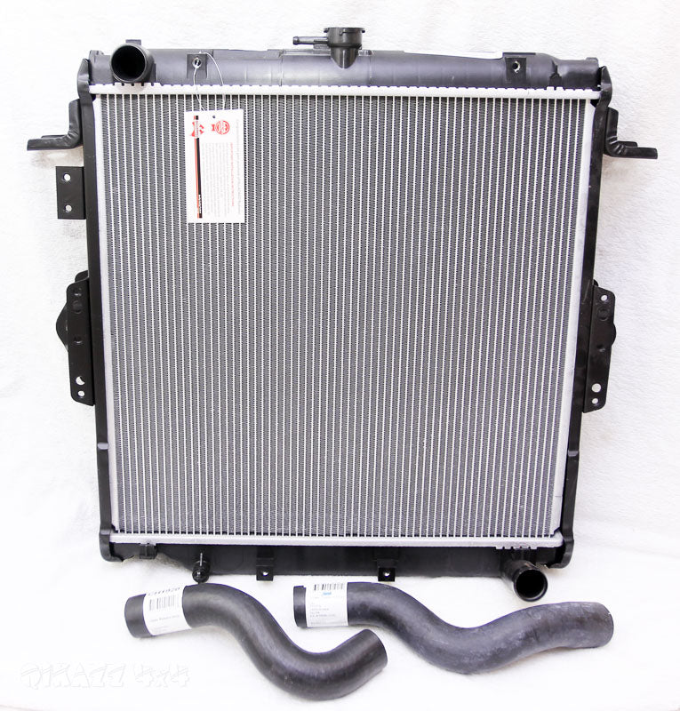 Adrad Alloy / Plastic Radiator for Toyota Landcruiser 70 Series Manual 90-99 HZJ Suits Plastic Fan Shroud