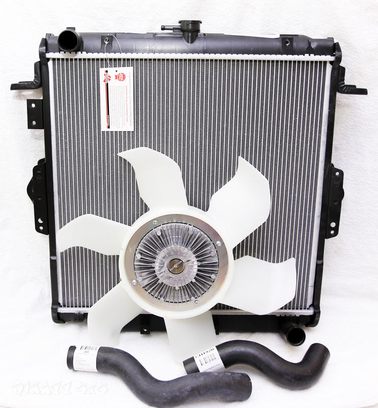 Adrad Alloy / Plastic Radiator for Toyota Landcruiser 70 Series Manual 90-99 HZJ + QIKAZZ Ultimate Fan - Suits Plastic Fan Shroud