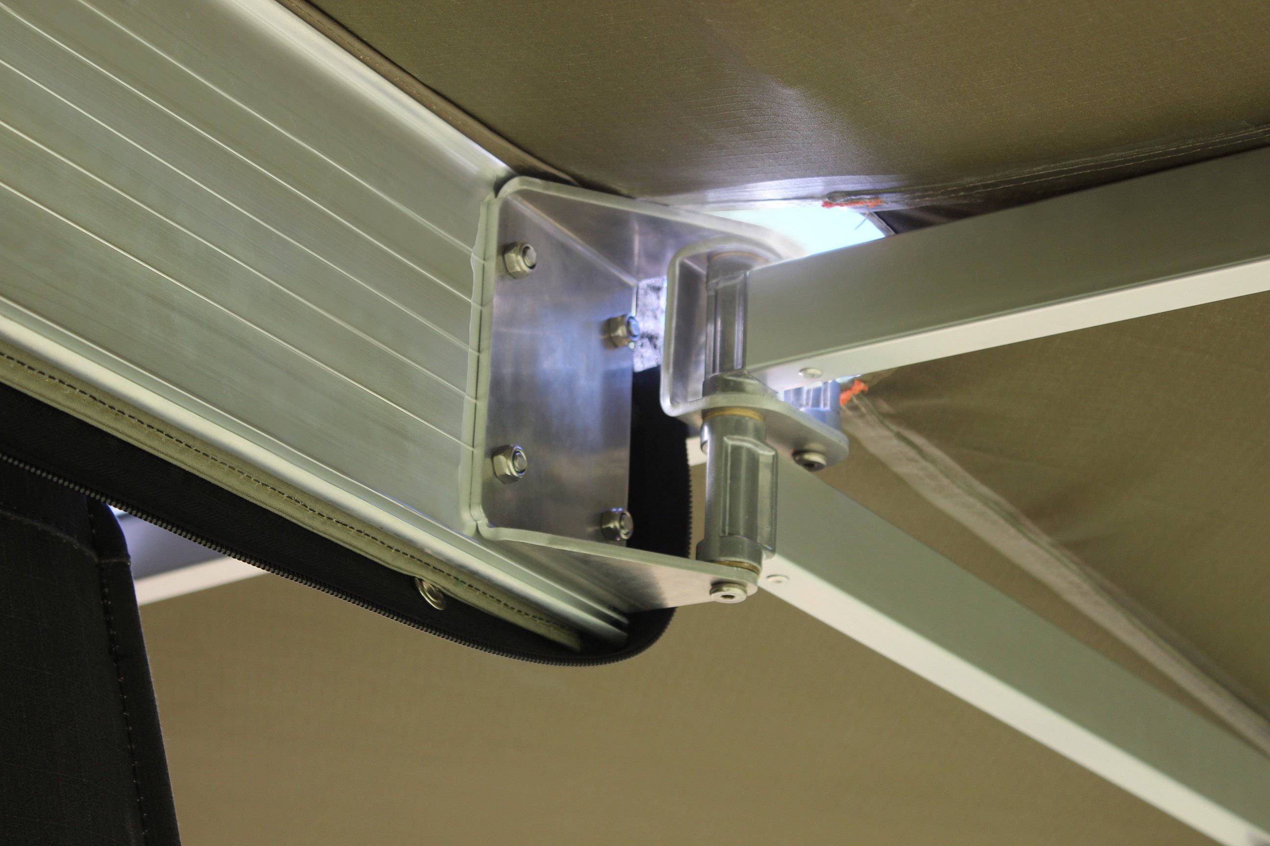 23Zero Falcon 270 Awning - Free Standing - LHS | 23Zero
