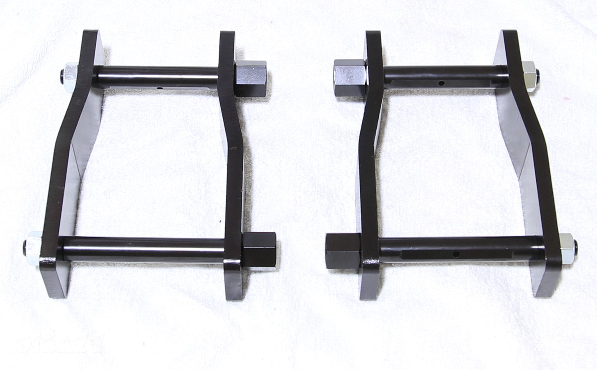 Roadsafe 4wd 50mm Extended Shackle Pair for Mitsubishi Triton ML MN | Roadsafe
